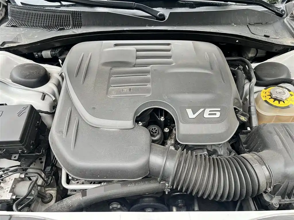 Chrysler 300C (Import) 2016 3.0L Beyond Edition фото 10