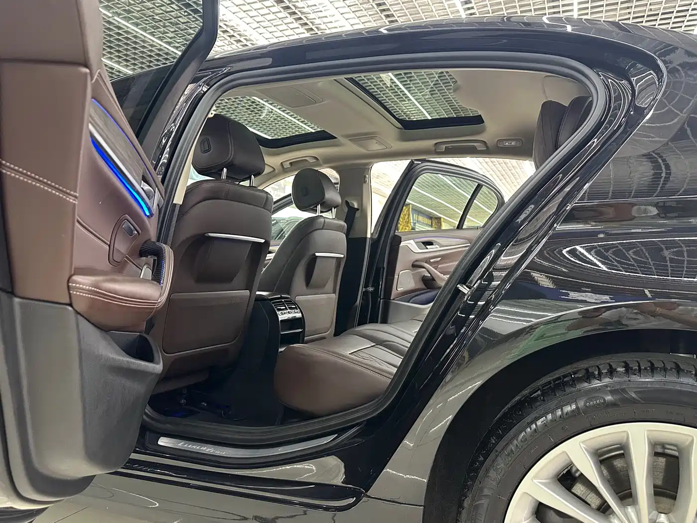 BMW 5 Series 2020 530Li Leading Luxury Package фото 11