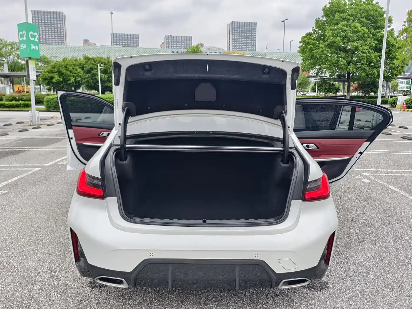 BMW 3 Series 2023 320Li M Sport Package фото 8