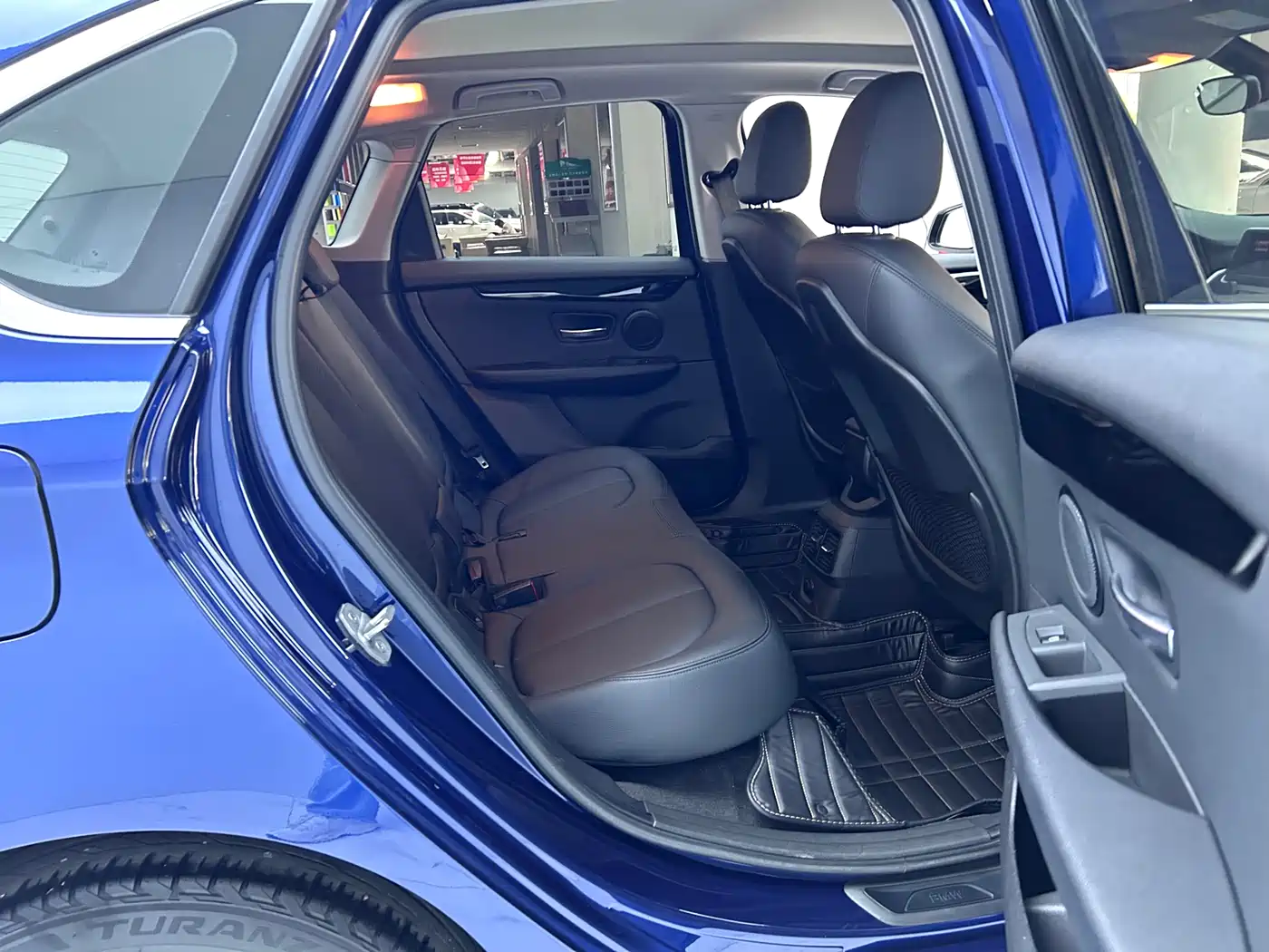 BMW 2 Series Touring 2018 218i Luxury Line фото 11