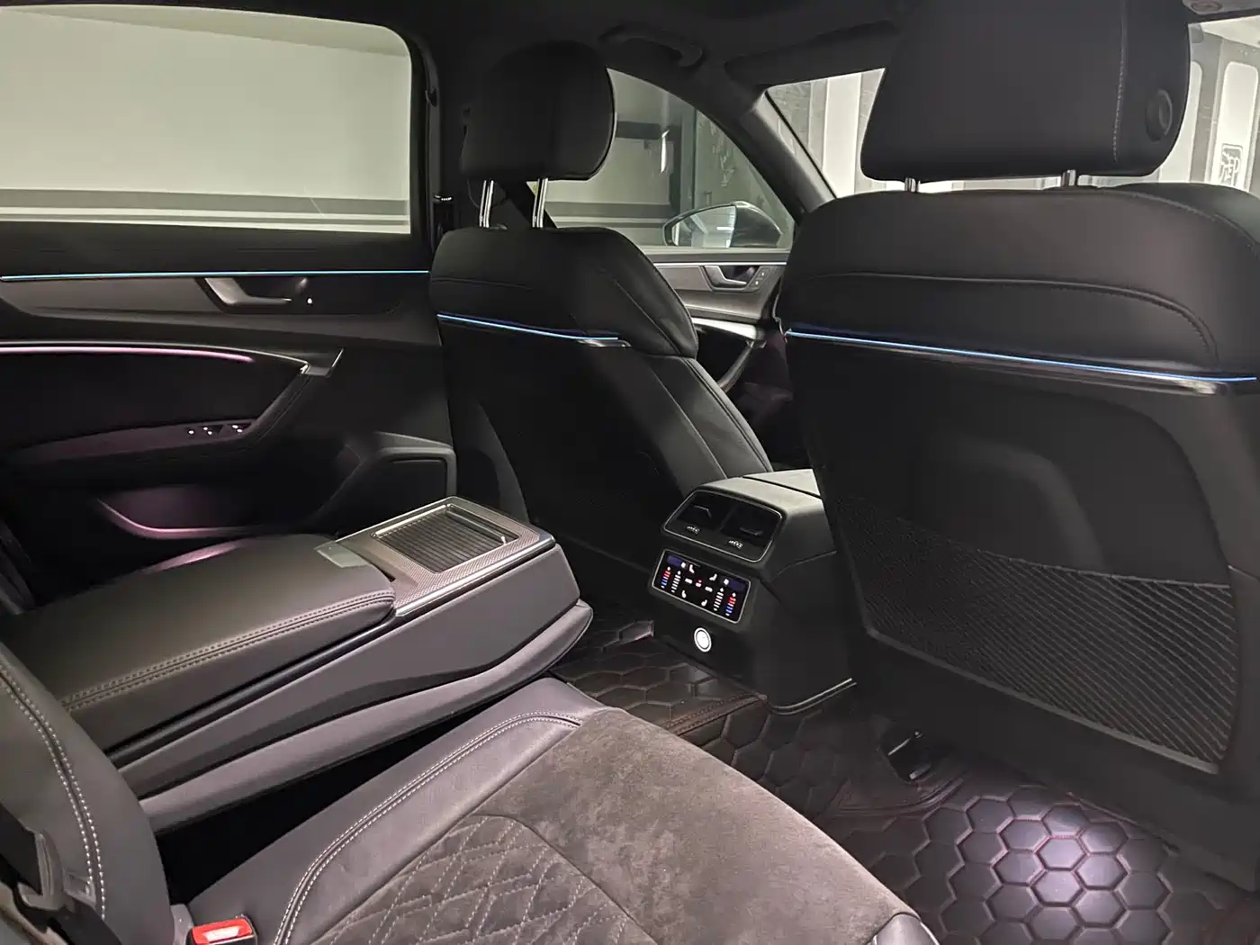 Audi A6L 2022 55 TFSI quattro Premium Elegance фото 21