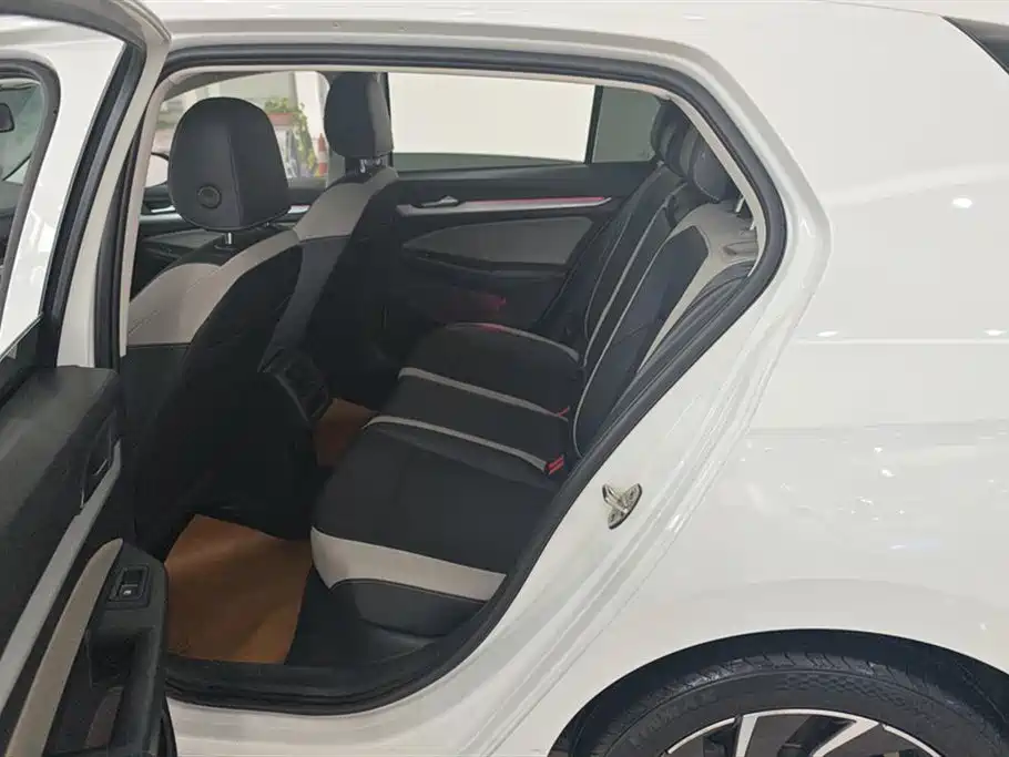 Volkswagen Golf 2021 280TSI DSG Pro фото 11