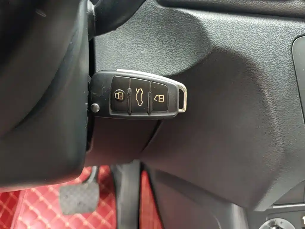 Audi Q3 2015 35 TFSI quattro Technology фото 9