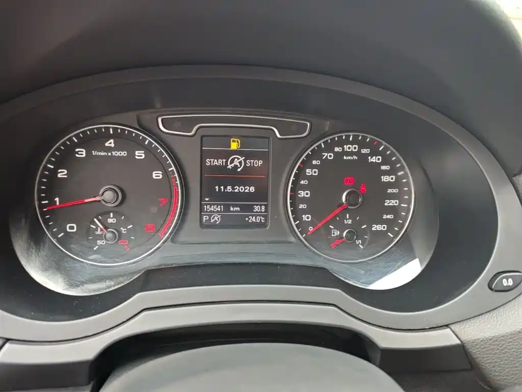 Audi Q3 2015 35 TFSI quattro Technology фото 12
