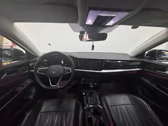 Volkswagen Passat 2022 330TSI Starlight Luxury Edition фото 4