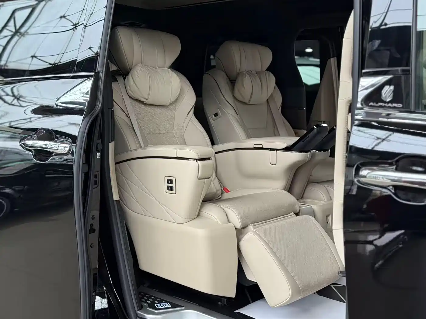 TOYOTA ELFA