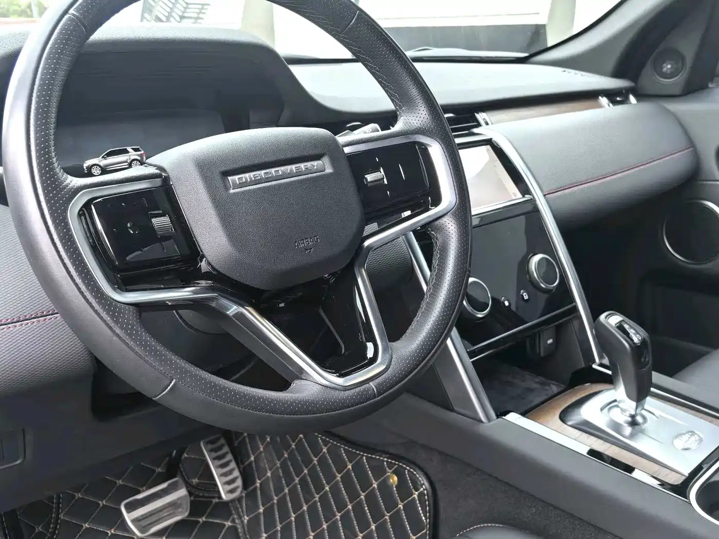 Land Rover Discovery Sport 2023 249PS R-Dynamic S Performance Version фото 4