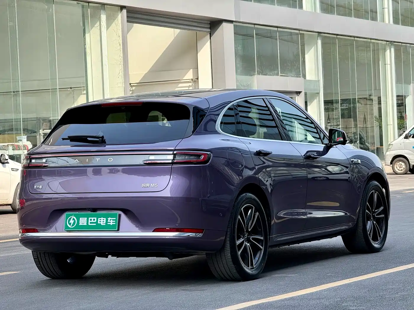AITO Wenjie AITO M5 2025 Extended Range Ultra AWD фото 11