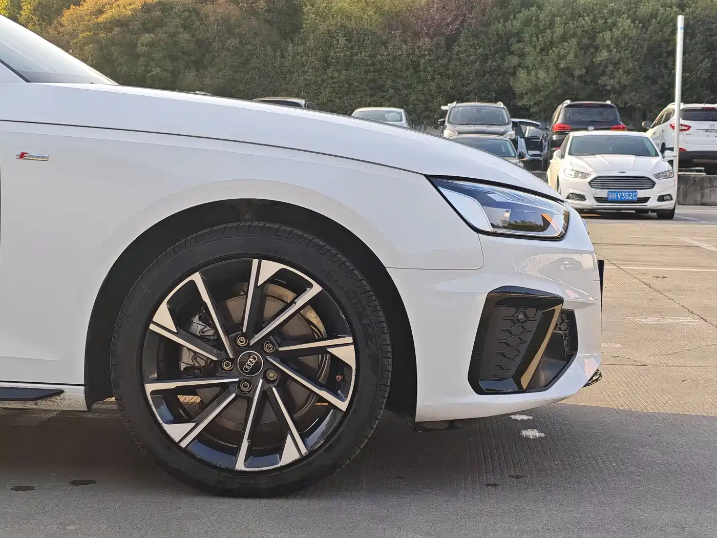 Audi A4L 2023 40 TFSI Luxury Sport фото 4