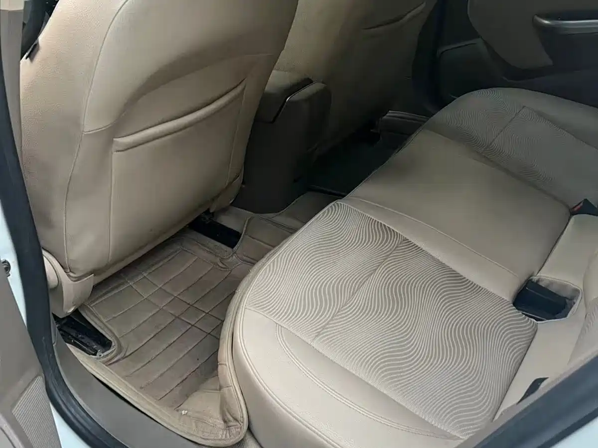 Buick Excelle 2012 GT 1.6L Manual Progressive Edition фото 5