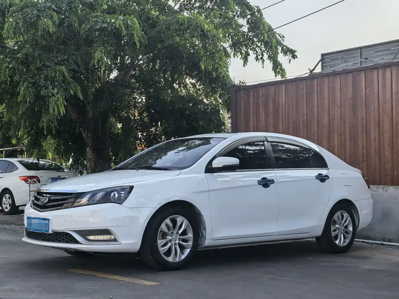Geely Emgrand 2015 2015 Sedan 1.5L CVT Upward Edition