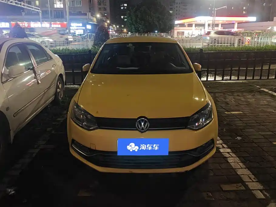 Volkswagen Polo 2014 1.6L Automatic Comfort Edition фото 2