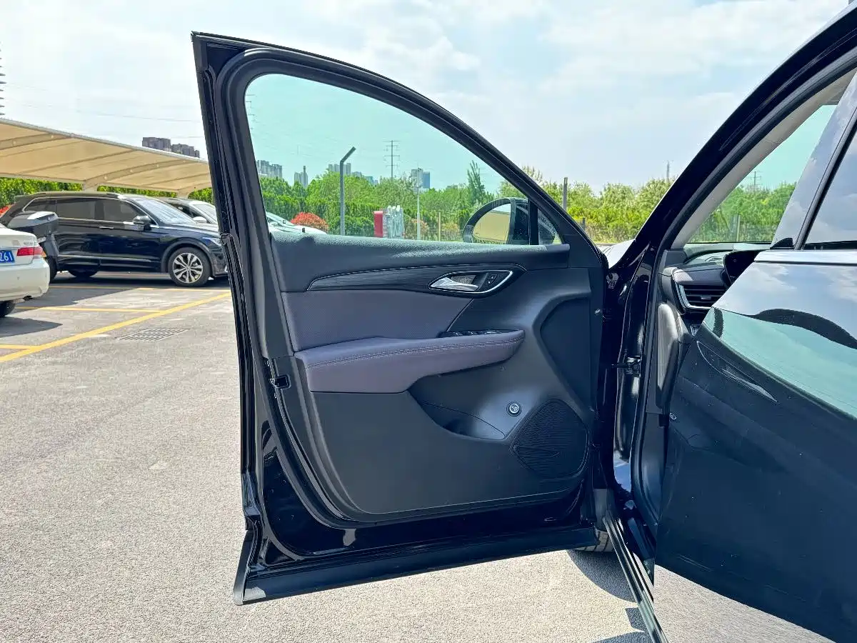 Buick Envision Plus 2026 Envision Plus 28T FWD Base фото 20