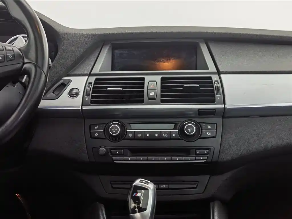 BMW X5 M 2010 X5 M фото 12