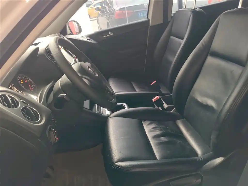 Volkswagen Tiguan 2015 1.8TSI Automatic 2WD Trendline фото 15