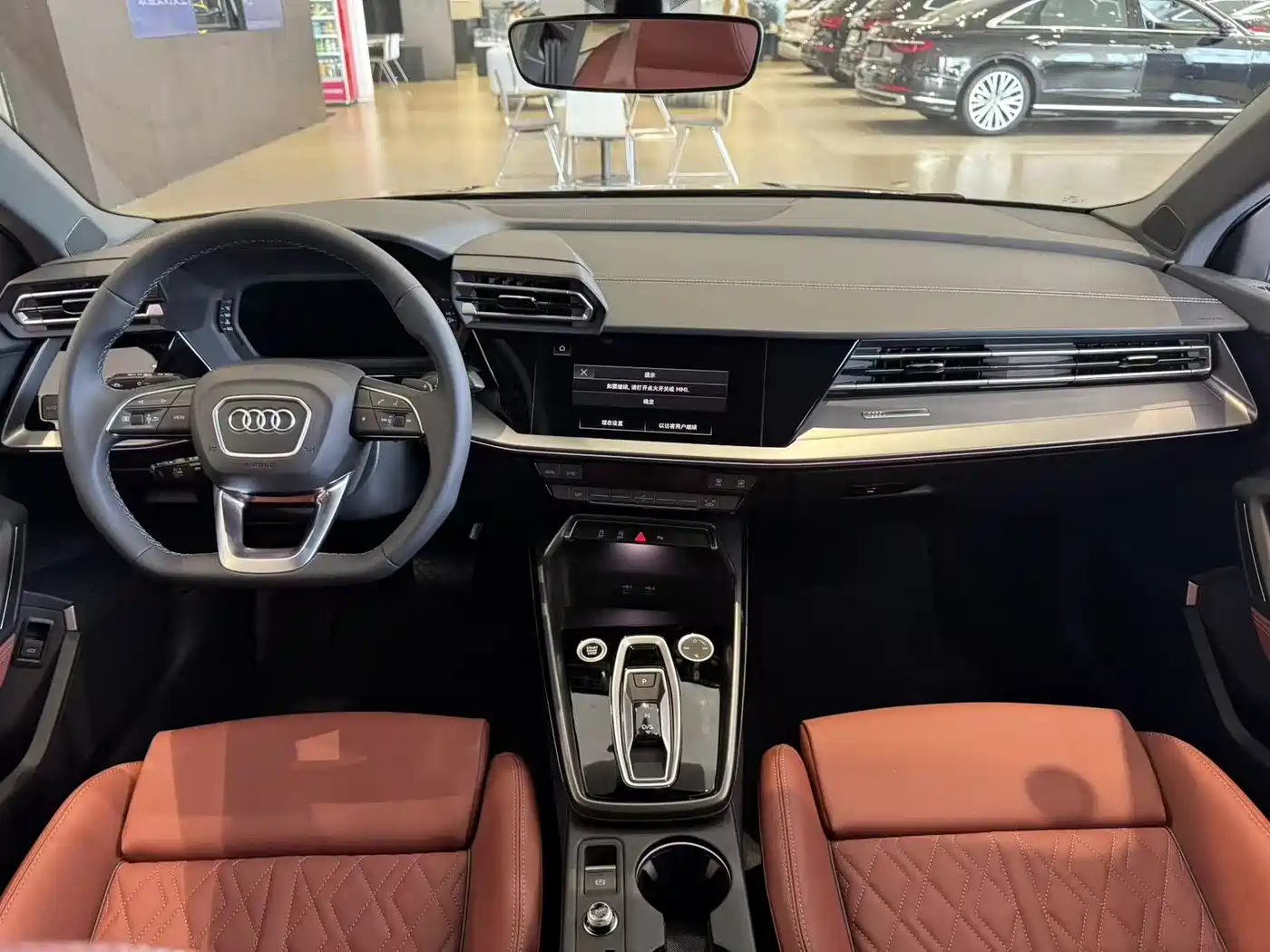 Audi A3 2025 Facelift Sportback 35TFSI Flying Spur Premium фото 3