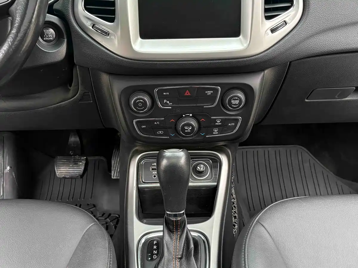 Jeep Compass 2017 2017 200T Automatic Family Edition