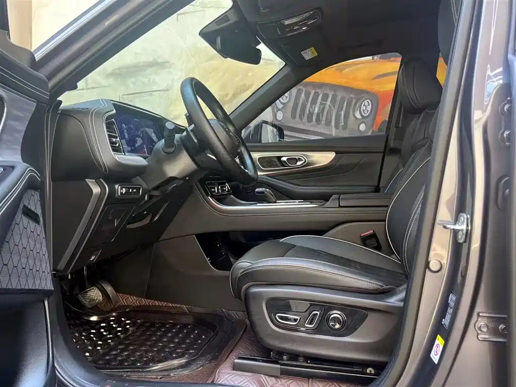 GAC Trumpchi Trumpchi GS8 2022 Navigator Series 2.0TGDI 2WD Luxury Smart Connect Edition (6-seater) фото 9