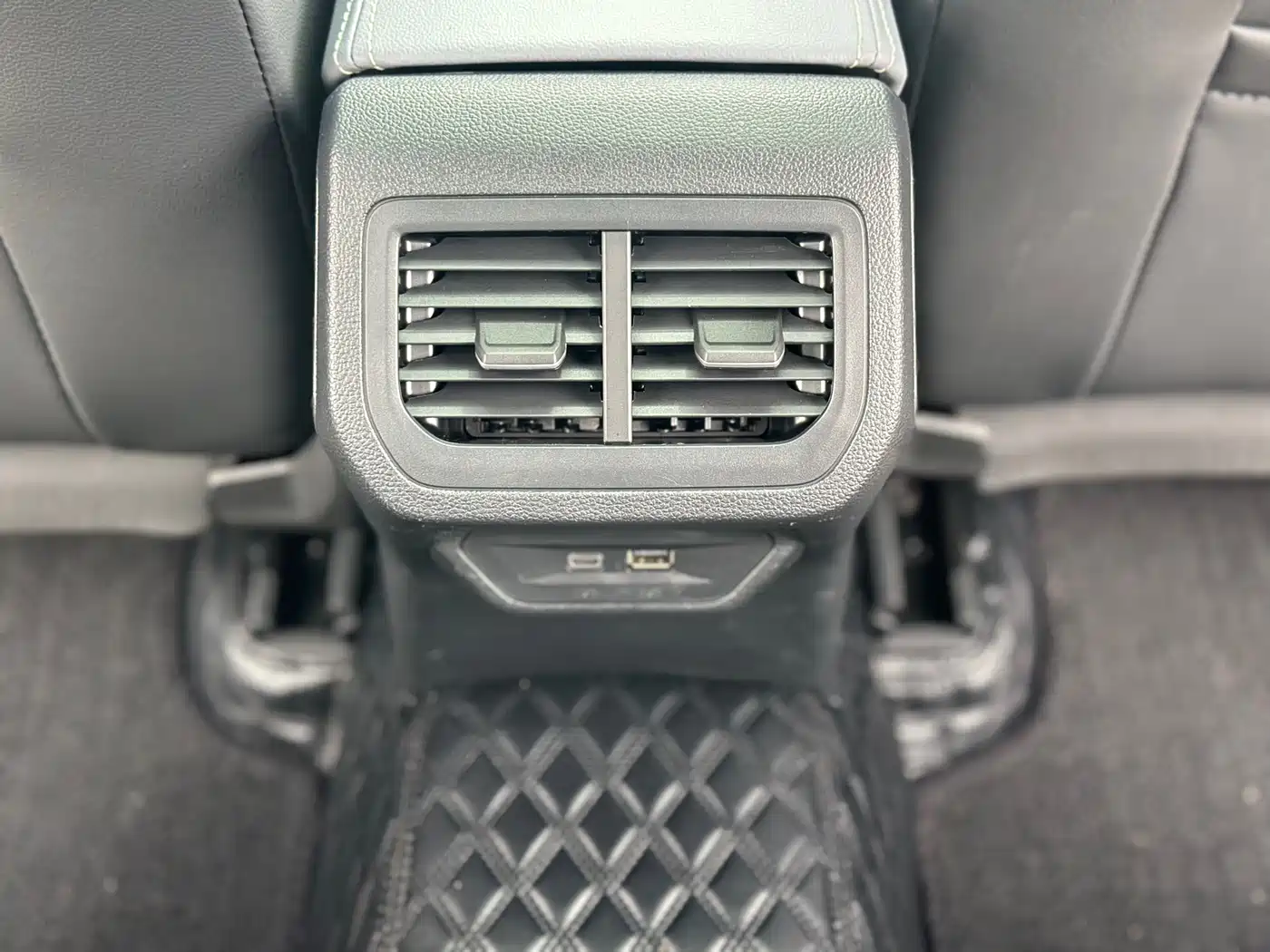 Volkswagen Lavida 2024 Model 1.5L Automatic Starlight 5 Million Edition фото 13