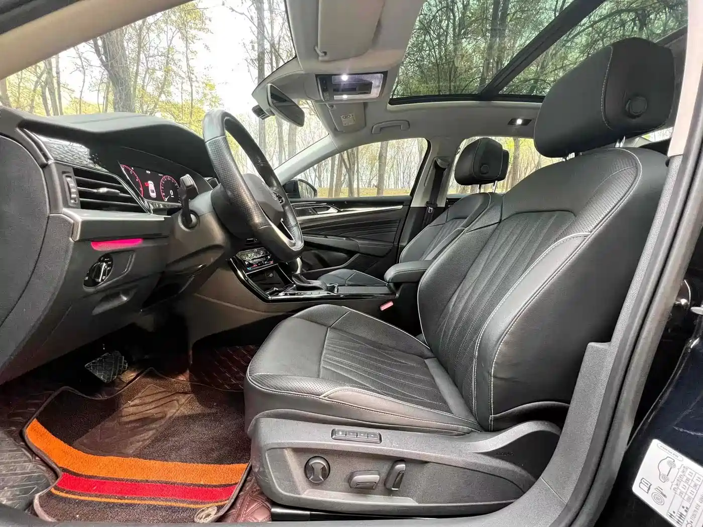 Volkswagen Passat 2022 330TSI Luxury Edition фото 7