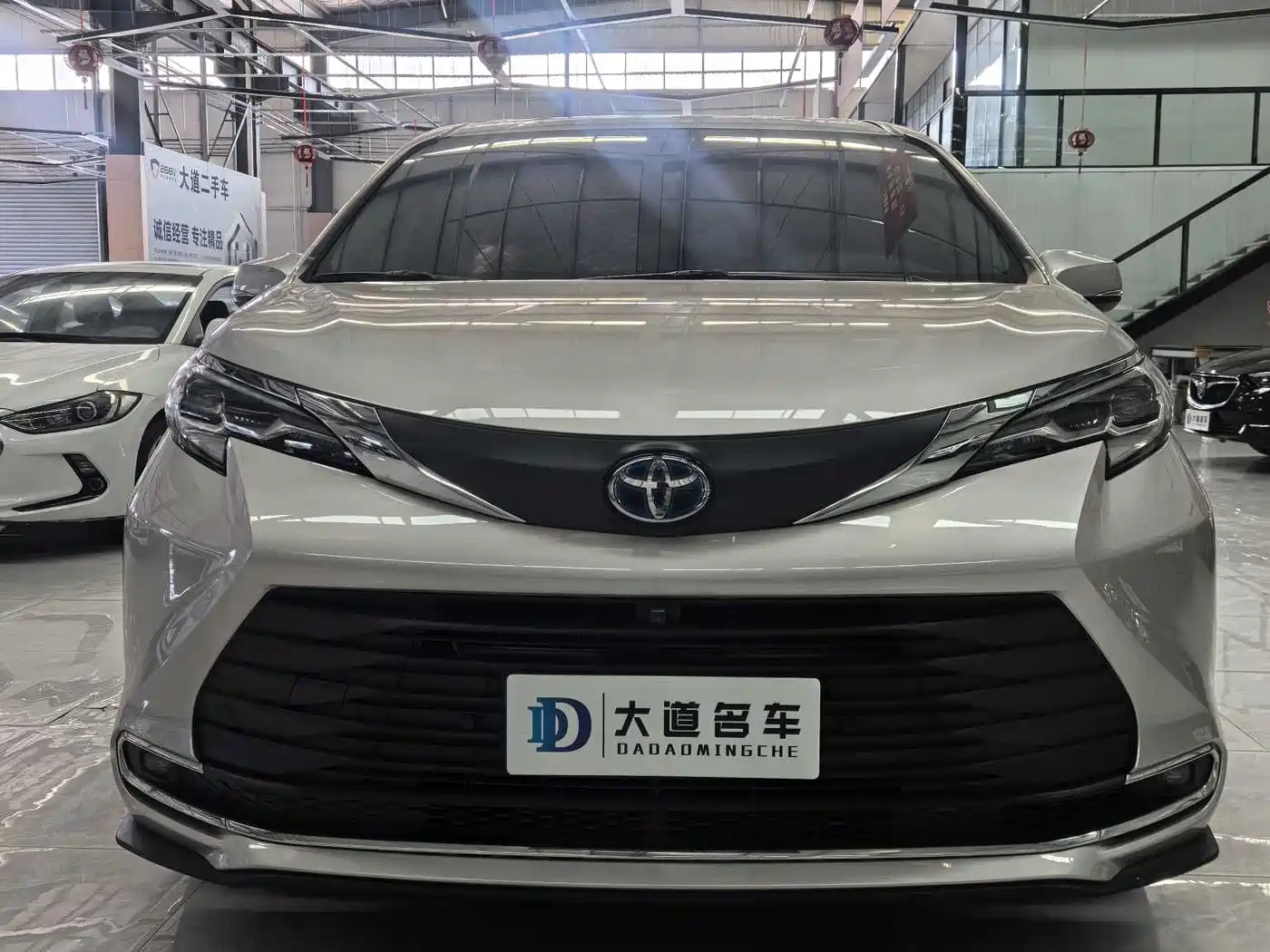 Toyota Sienna 2021 2.5L Hybrid Comfort Edition фото 3