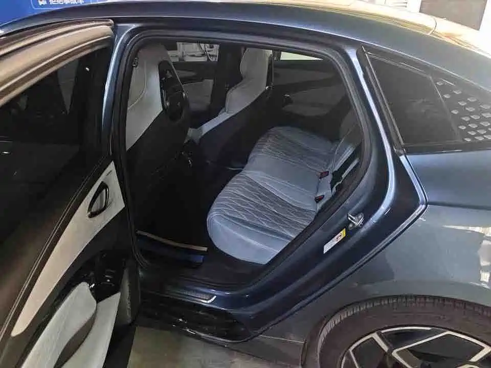 BYD Seal 2022 700km Long Range RWD Edition фото 6