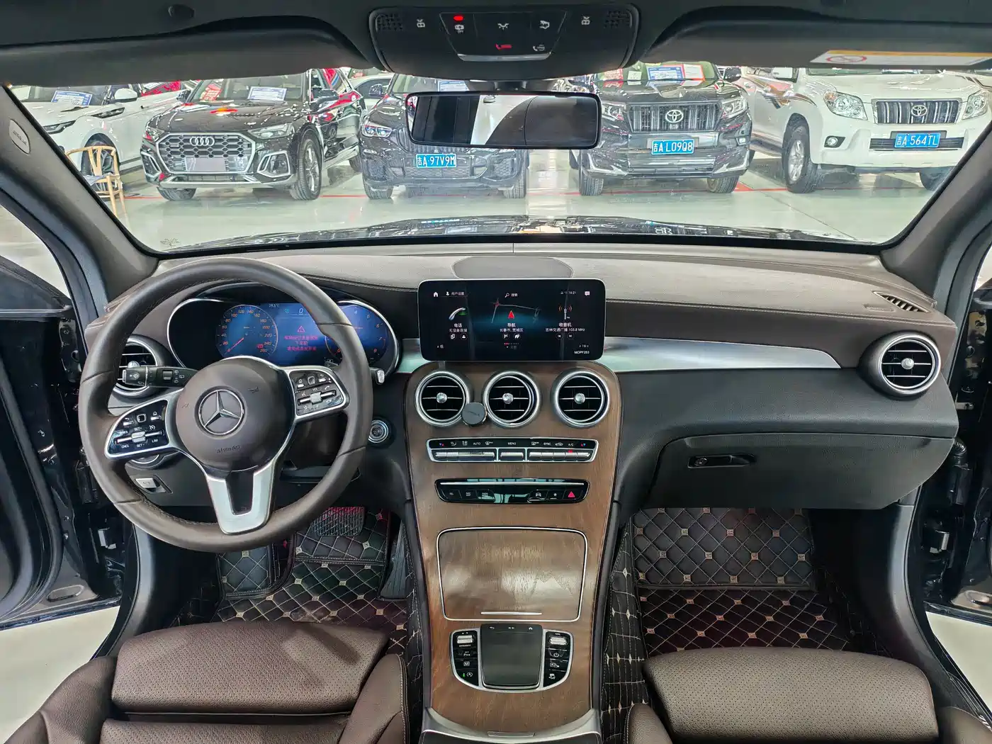 Mercedes-Benz GLC 2020 GLC 260 L 4MATIC Luxury фото 6