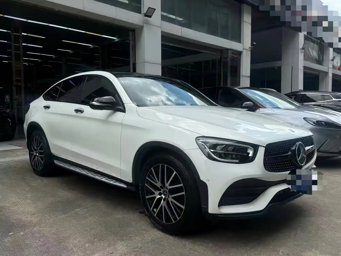 Mercedes-Benz GLC Coupe 2020 GLC 300 4MATIC Coupe SUV фото 3