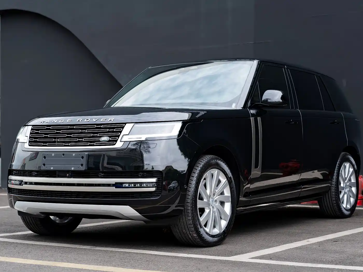 Land Rover Range Rover 2024 3.0 L6 400PS Golden Age Extended 7-Seater