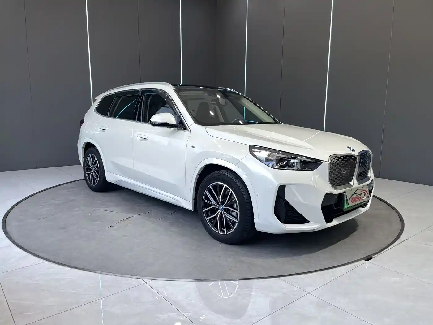 BMW iX1 2023 eDrive25L M Sport Package фото 3