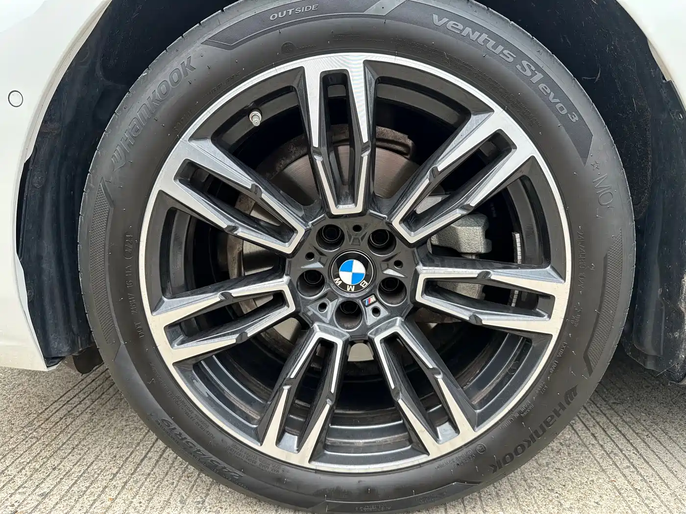 BMW 5 Series 2024 525Li M Sport Package фото 4
