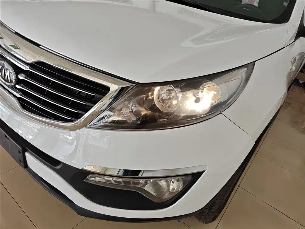 Kia Sportage 2014 2.0L Automatic 2WD GL Edition фото 24