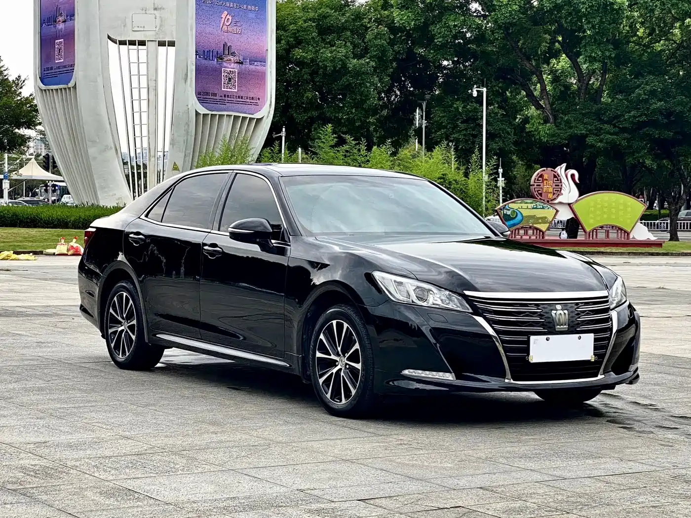Toyota Crown 2018 2.0T Fashion Edition фото 3