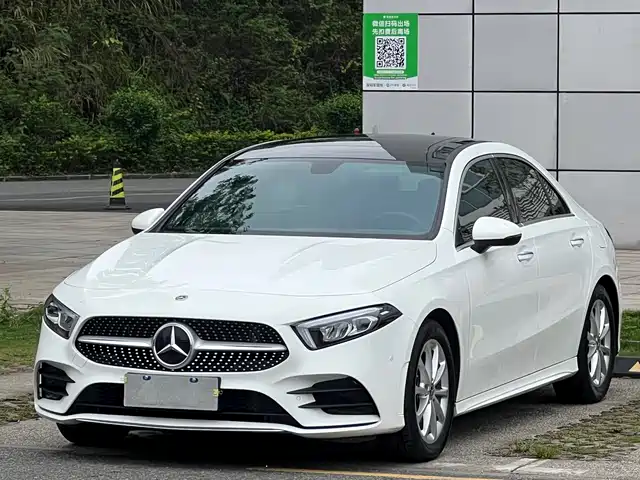 Mercedes-Benz A-Class 2022 A 200 L Sport Sedan Dynamic — фото 1