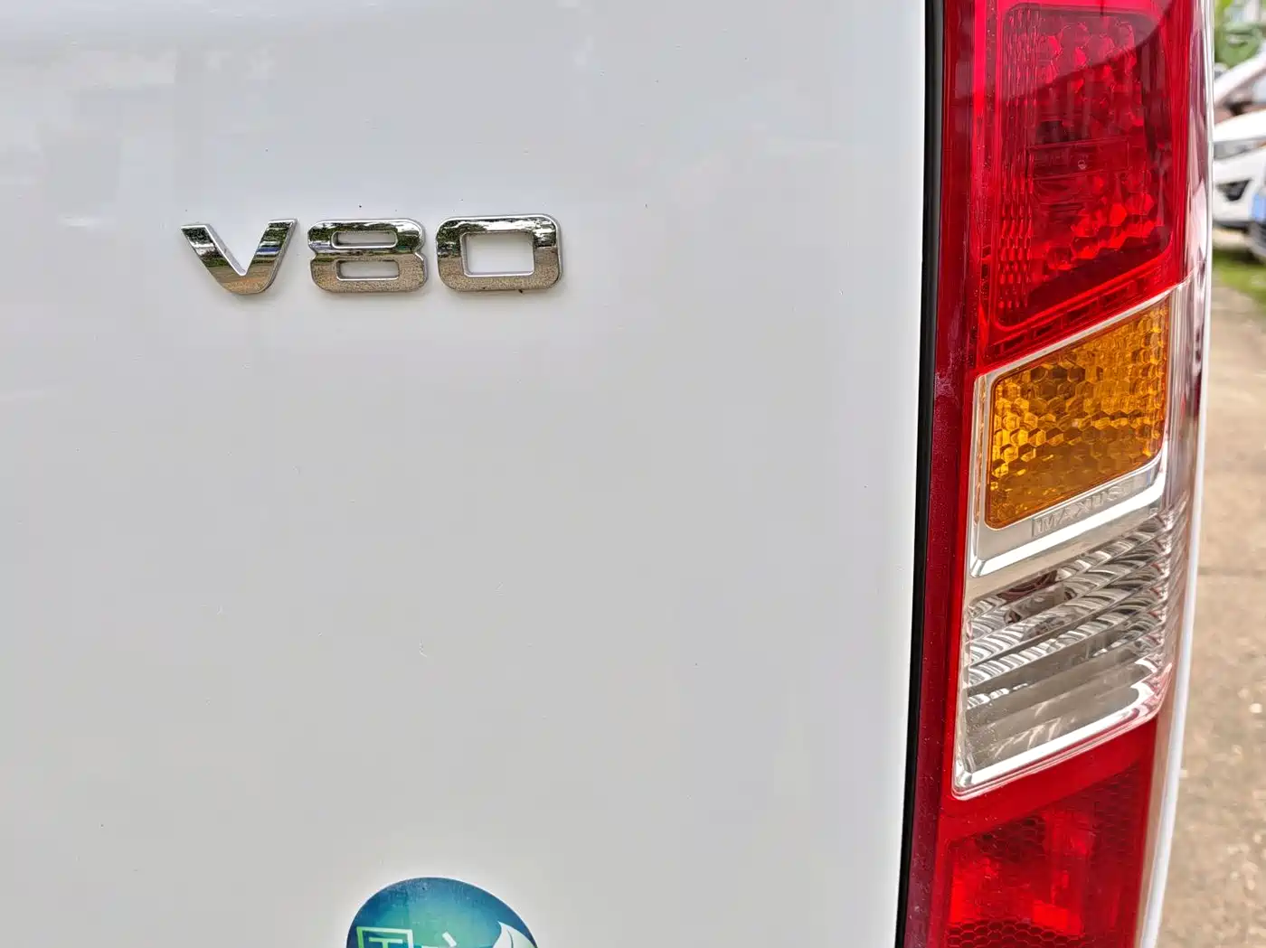 SAIC Maxus Xintu V80 2021 2.0T PLUS Manual Business Travel Edition Long Wheelbase Medium Roof 9 Seats фото 22
