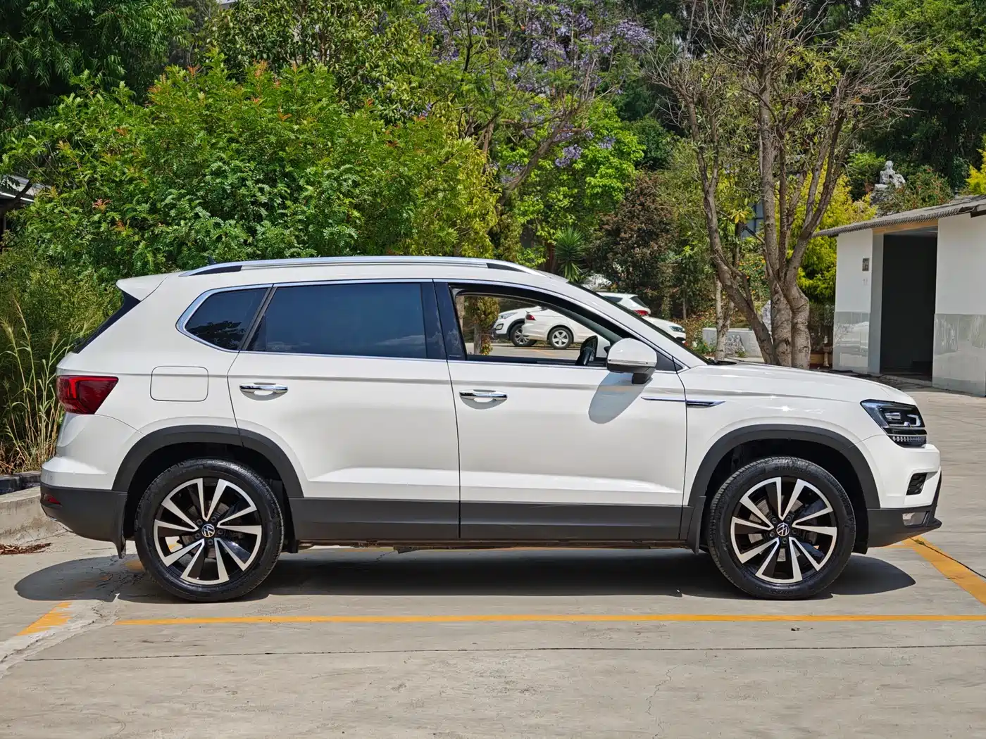 Volkswagen Tharu 2021 280TSI 2WD Luxury Plus фото 4