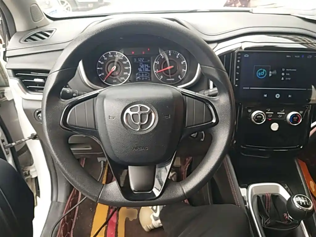 Zhonghua V3 2019 2017 1.5L Manual Comfort