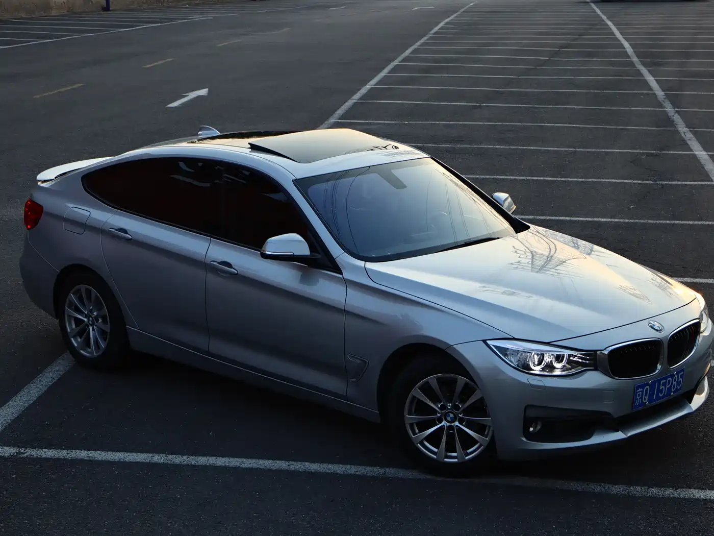 BMW 3 Series GT 2013 Model 320i Leading фото 4