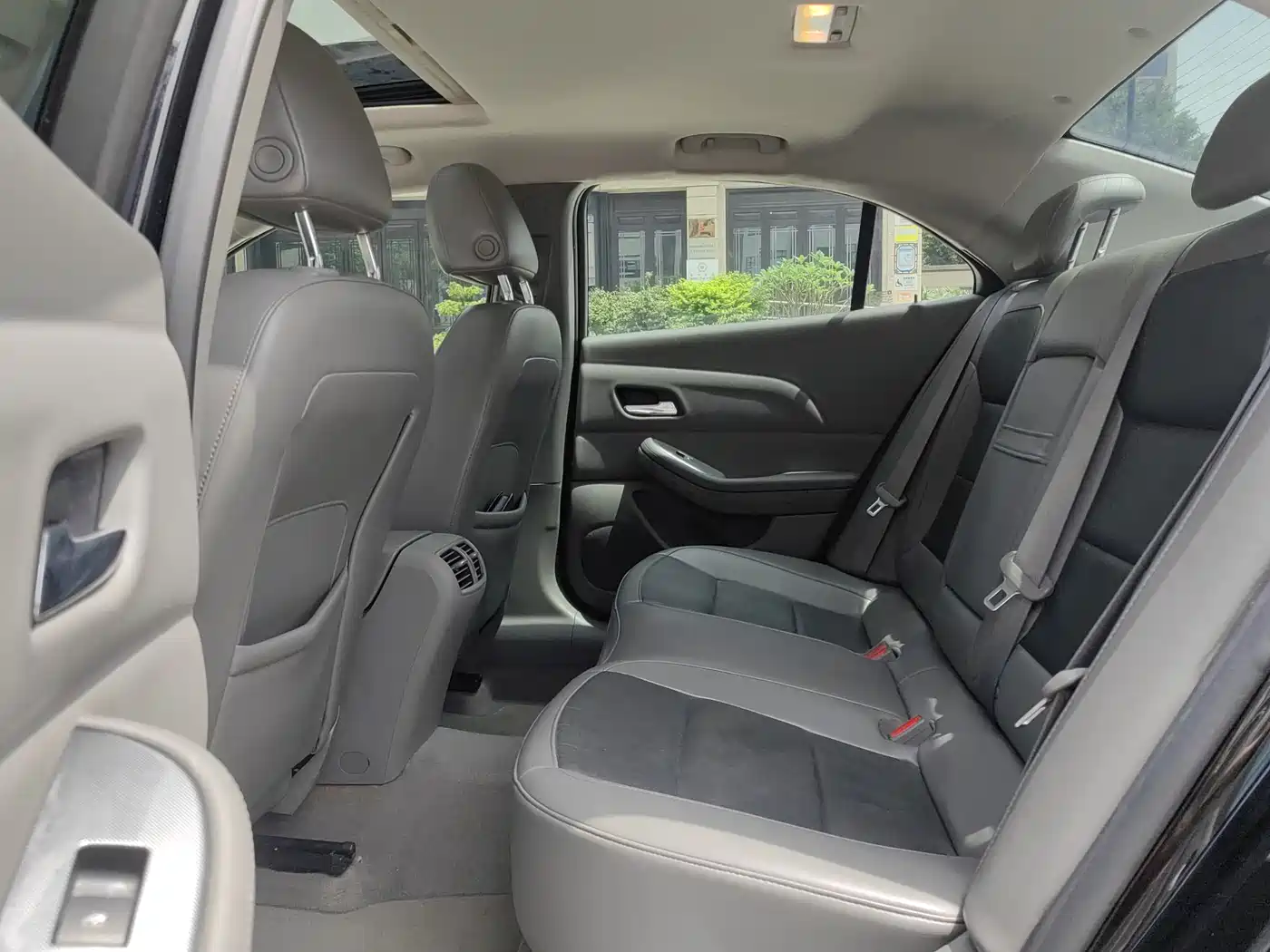 Chevrolet Malibu 2013 2.0L Automatic Luxury Edition фото 7