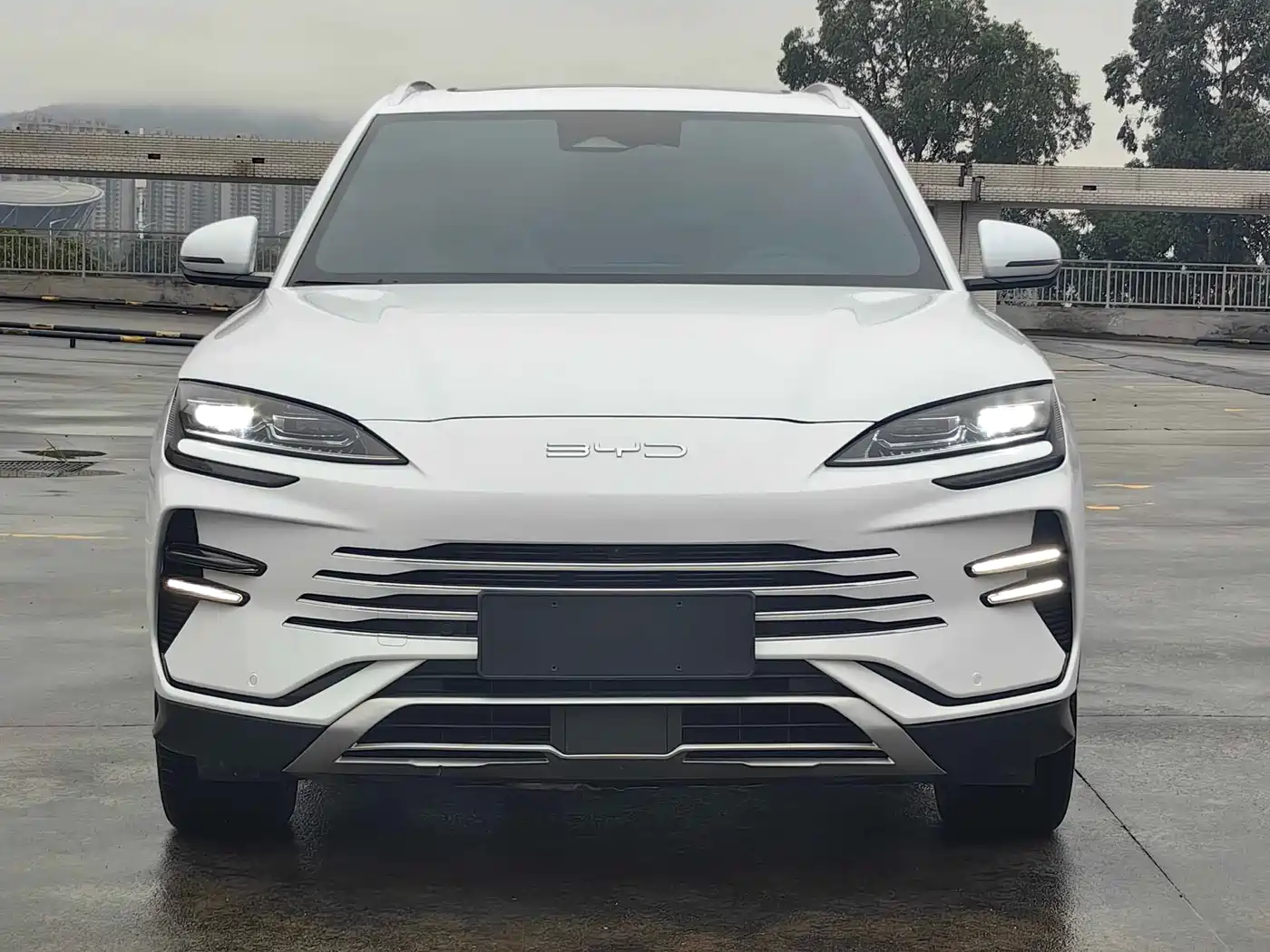 BYD Song PLUS PHEV 2024 Glory Edition DM-i 150km Flagship PLUS фото 2