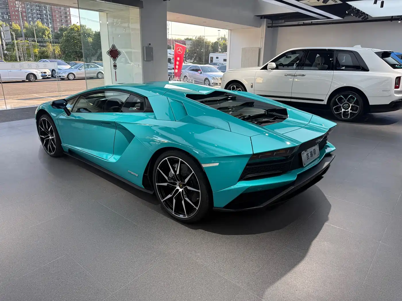 صورة 6 - Lamborghini Aventador