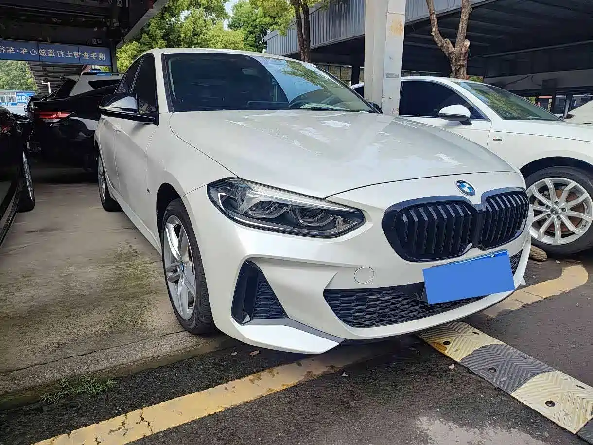 BMW 1 Series 2022 120i M Sport Shadow Edition