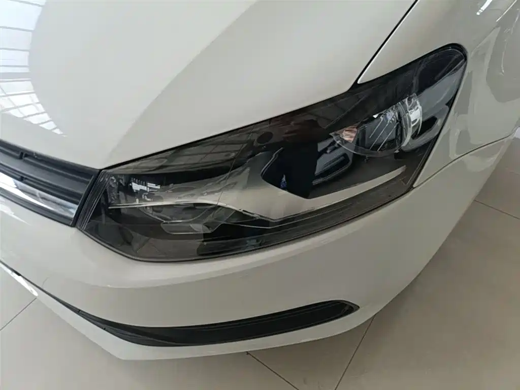 Volkswagen Polo 2018 1.5L Auto Safe Drive фото 24