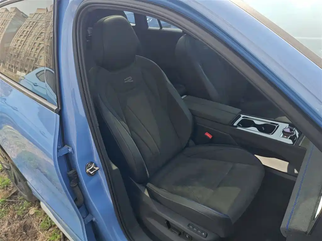 Volkswagen Tiguan L 2024 PRO 380TSI 4WD R-Line Premium Edition фото 25