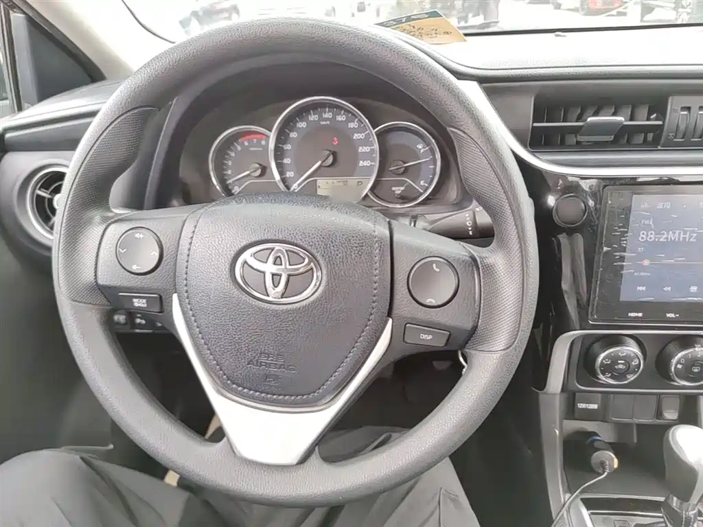 Toyota Levin 2017 Facelift 185T CVT Elite (China V) фото 11