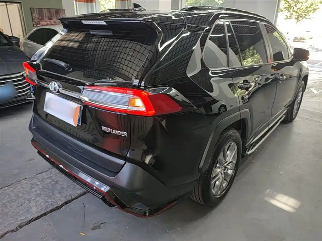 Toyota Wildlander 2022 2.0L CVT FWD Luxury Edition фото 7