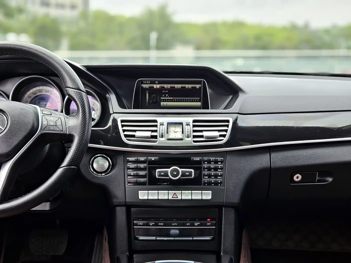 Mercedes-Benz E-Class 2015 E 260 L Sport Luxury фото 16