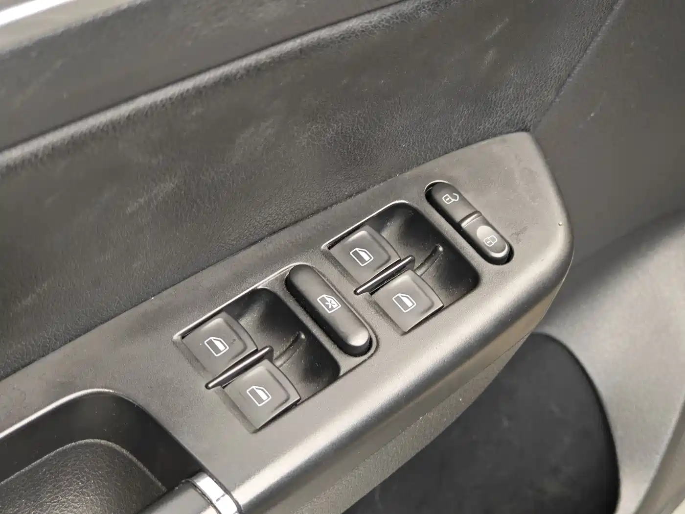 Volkswagen Bora 2015 Quality Edition 1.6L Automatic Fashion фото 9