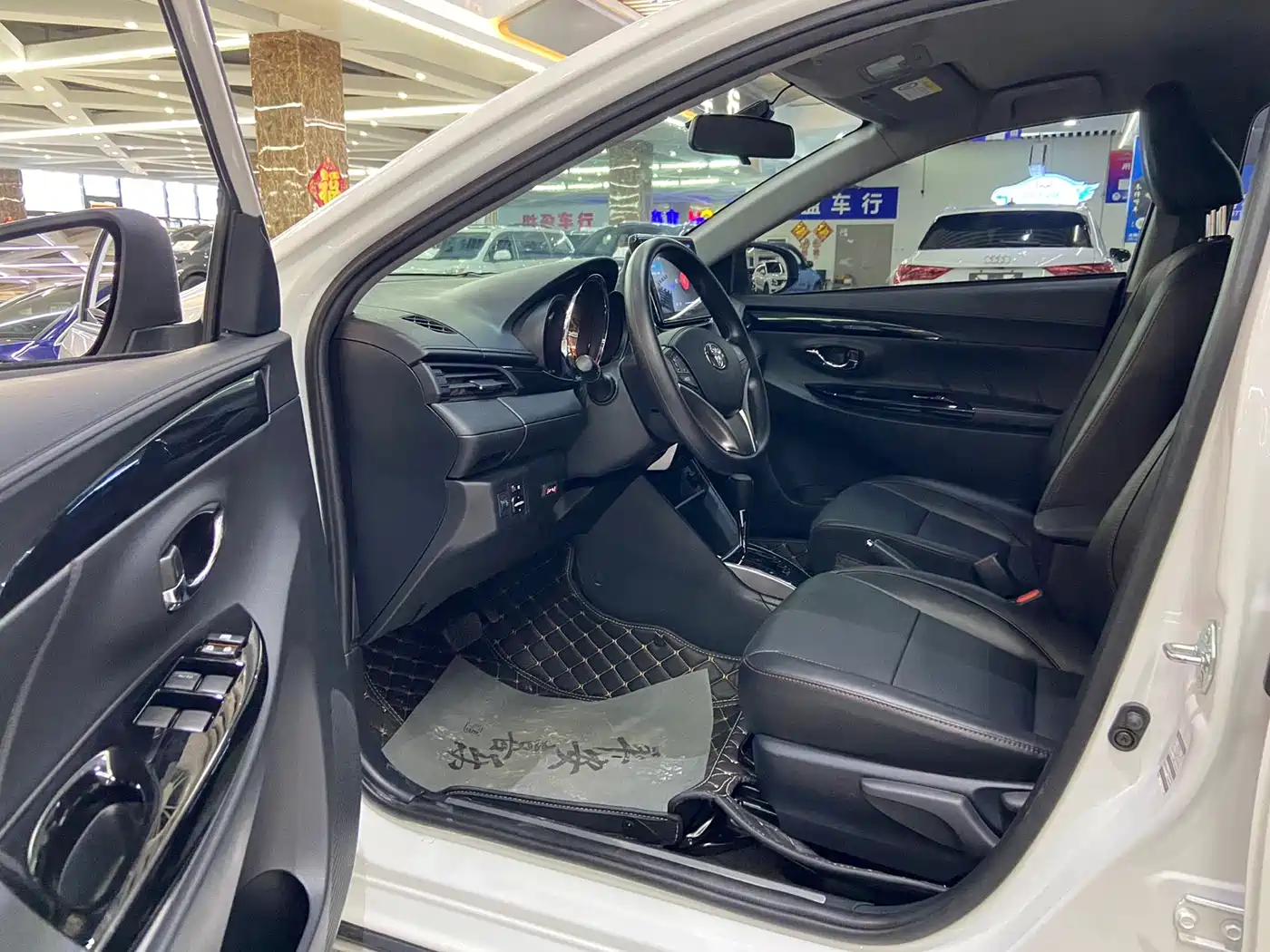 Toyota YARiS L Zhi Xuan 2022 Zhi Xuan X 1.5L CVT Luxury PLUS Edition фото 7