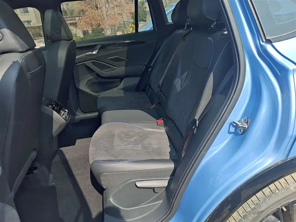 Volkswagen Tiguan L 2024 PRO 380TSI 4WD R-Line Premium Edition фото 17